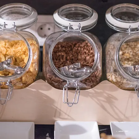 Hotel Petit Palace Museum