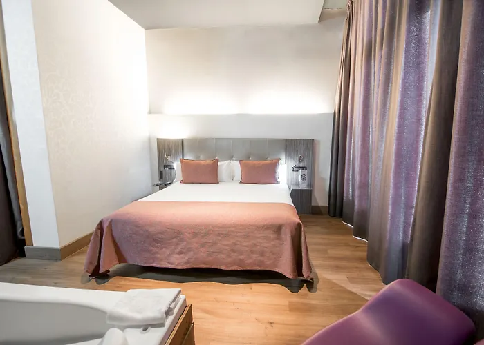 Hotel Petit Palace Museum 4*